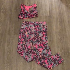 Pink cheetah print active set